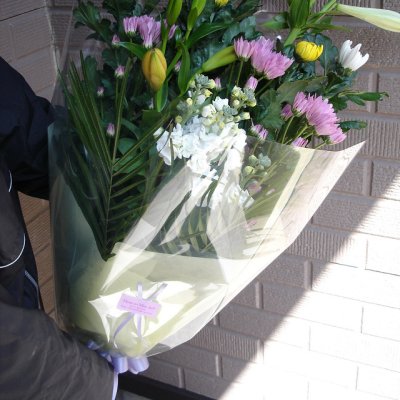 画像2: お供え用花束・菊を中心に