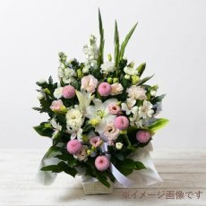 画像2: お供え用アレンジメントLL【菊メイン】 (2)